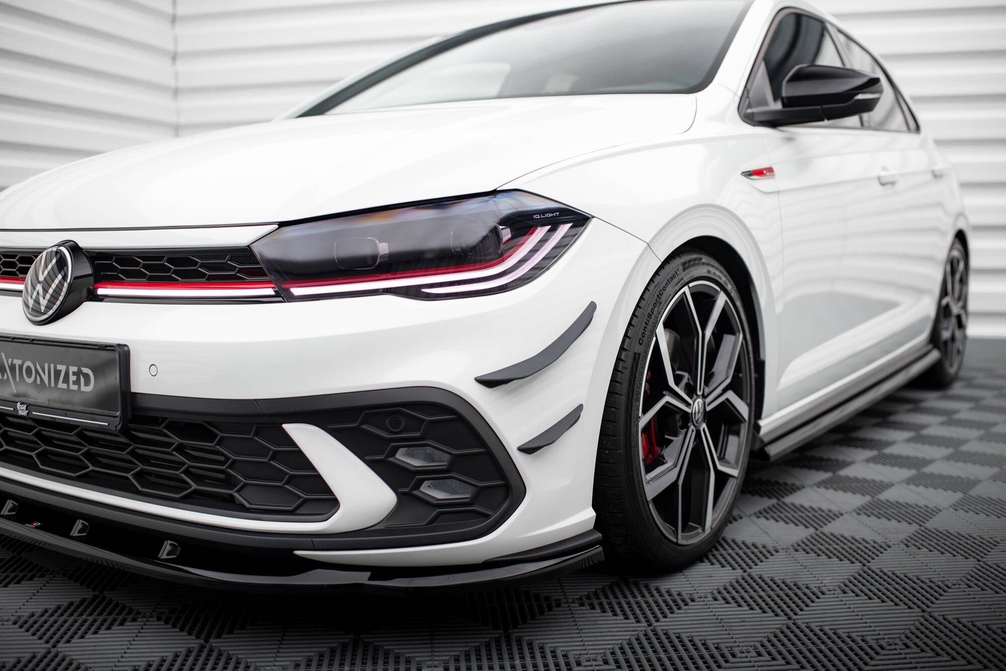 Etupuskurin siivet (Canards) Volkswagen Polo GTI MK6 Facelift