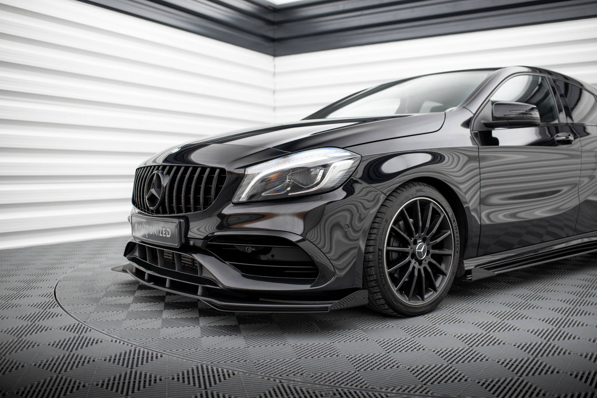 Forreste flapper Mercedes-Benz A AMG-Line W176 ansigtsløftning