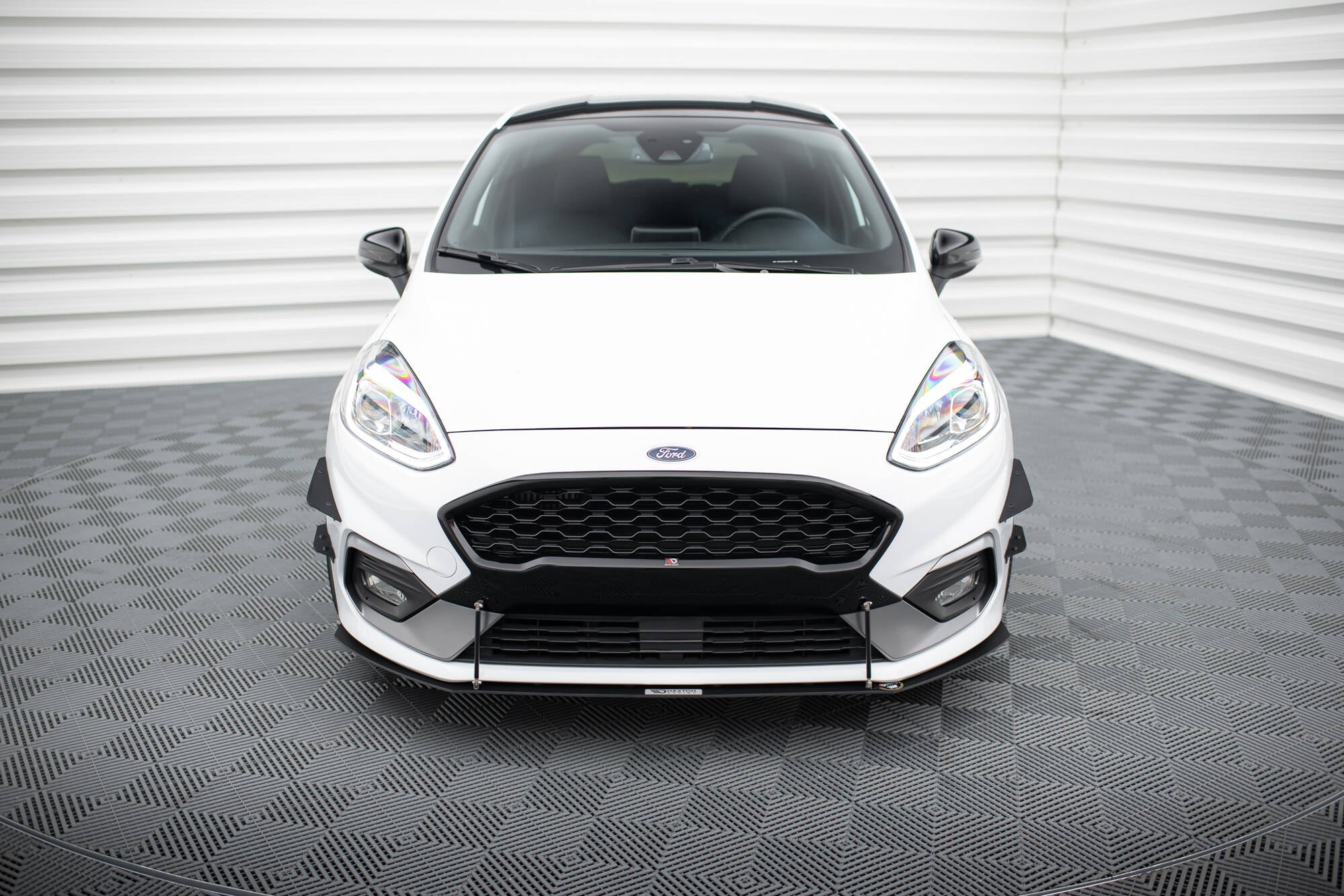Etupuskurin splitteri v.2 ford fiesta mk8 st / st-line