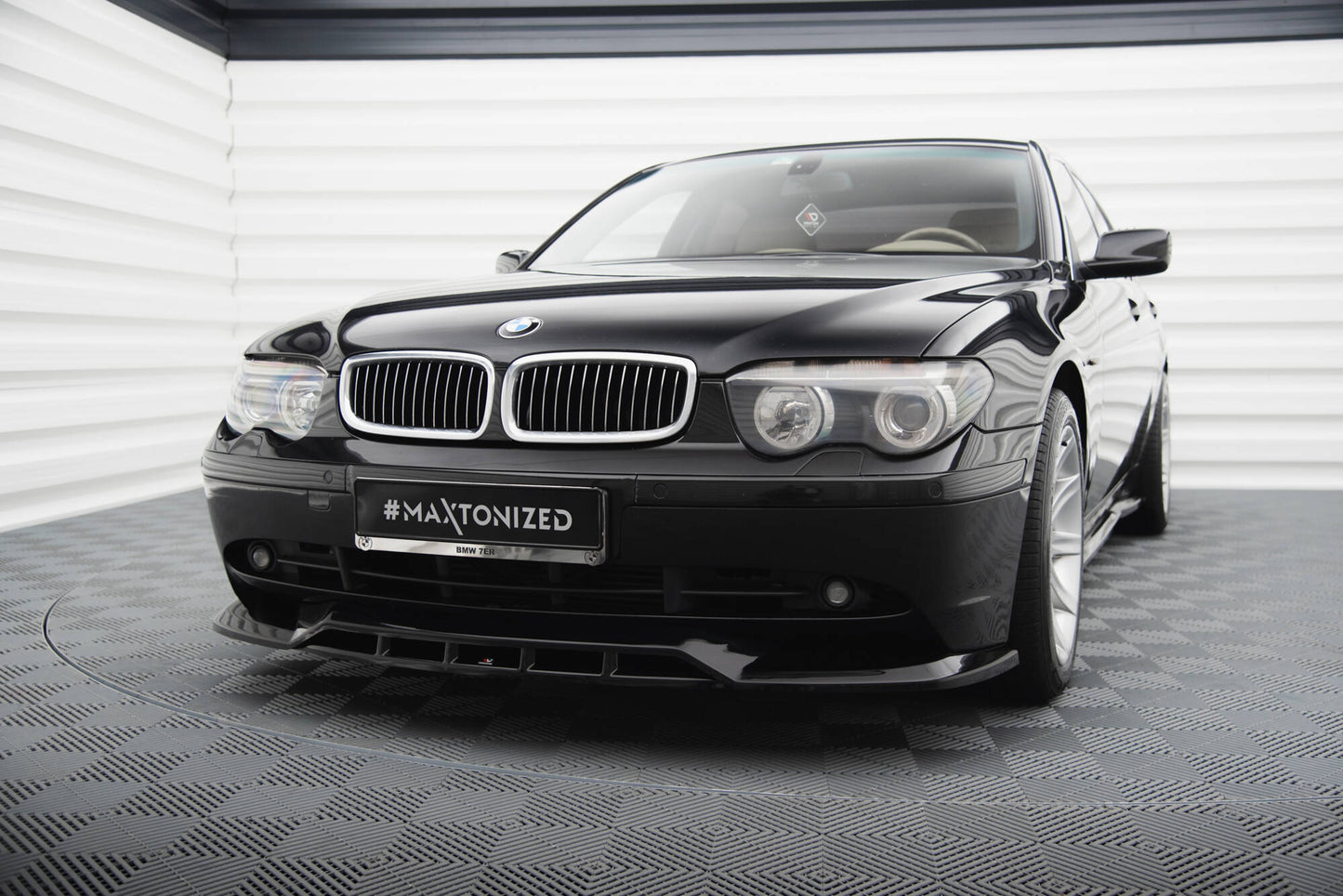 Front halkeaa BMW 7 E65
