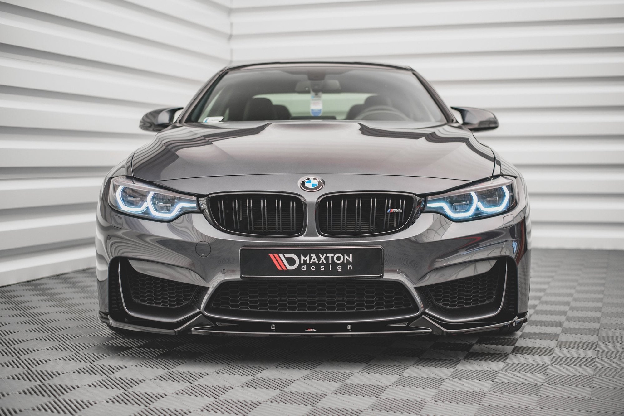 Front halkeaa BMW M4 F82