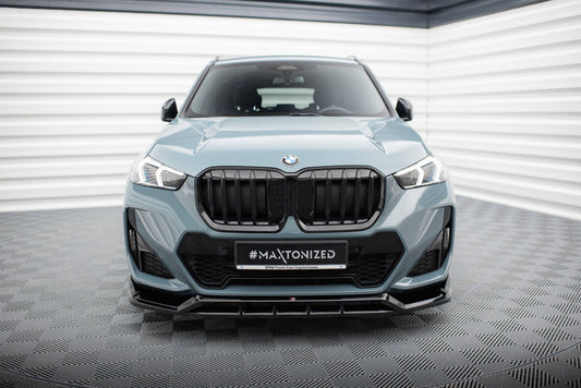 Etuosa jakautuu BMW X1 M-PACK U11