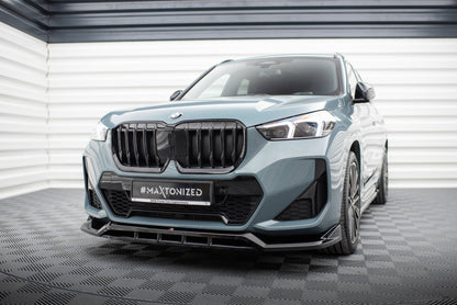 Etuosa jakautuu BMW X1 M-PACK U11