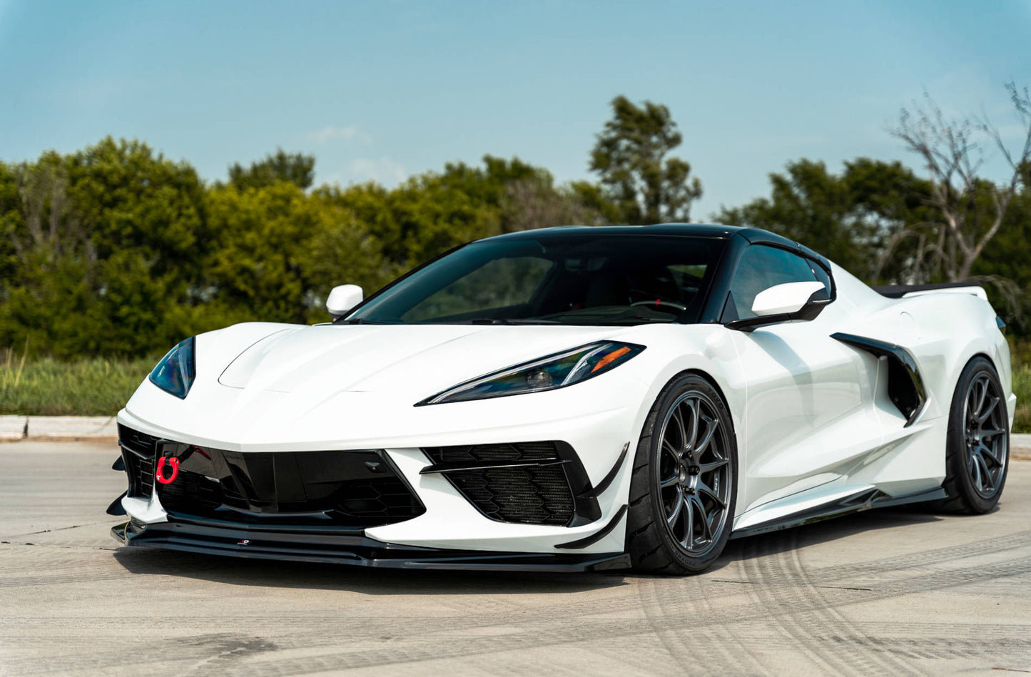 Front halkaisee Chevrolet Corvette C8