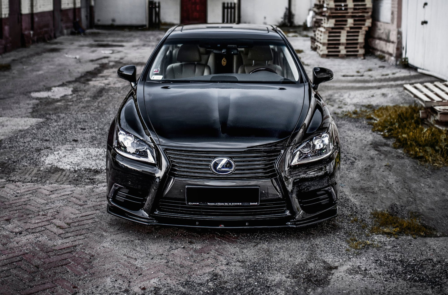 Front Split Lexus LS MK4 -kasvojenkorotus