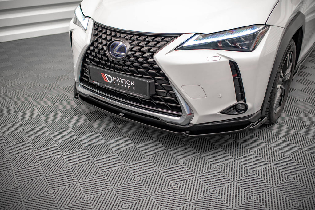 Front halkaisee Lexus UX MK1