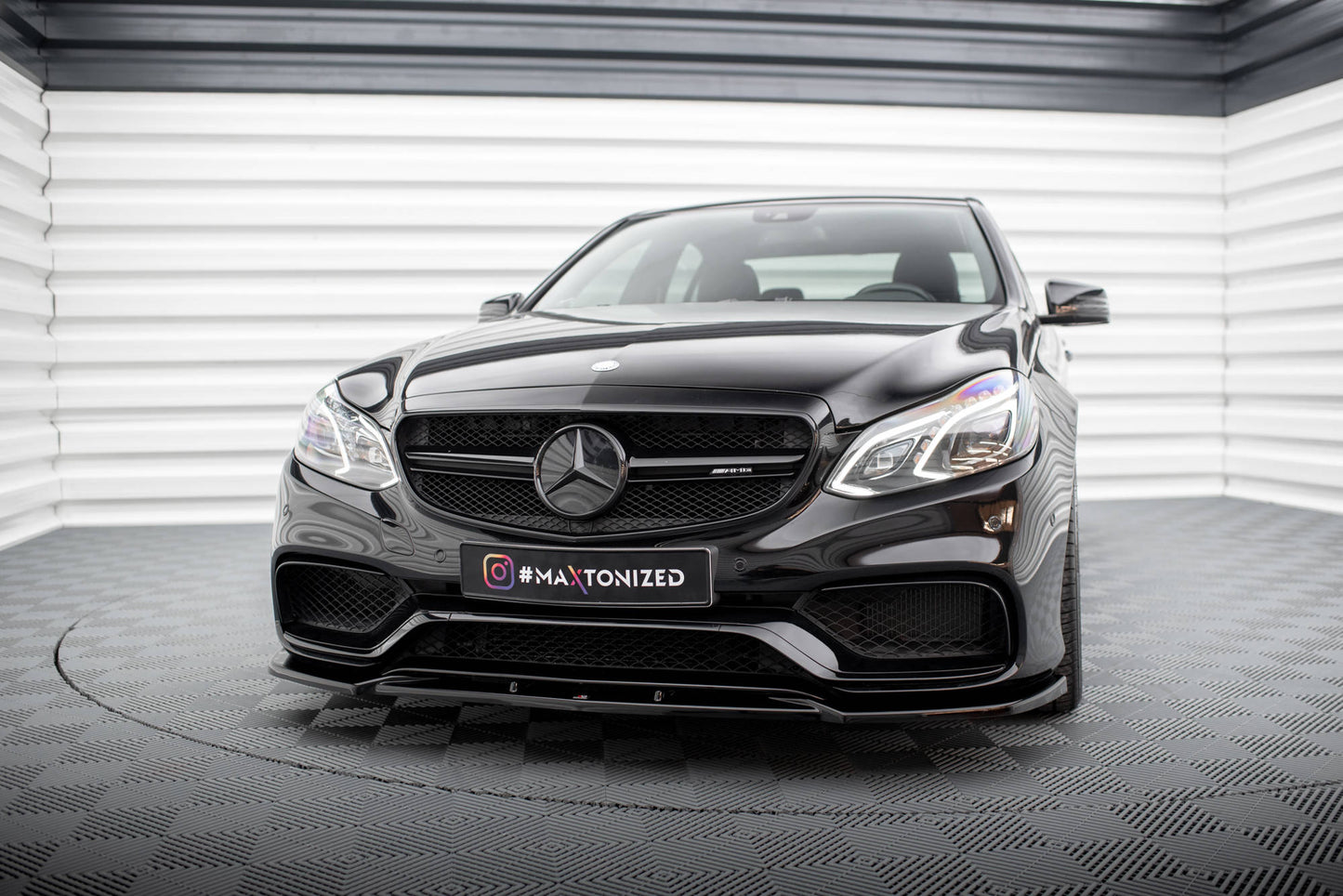 Etujakaja Mercedes-Benz E63 AMG W212 Facelifti