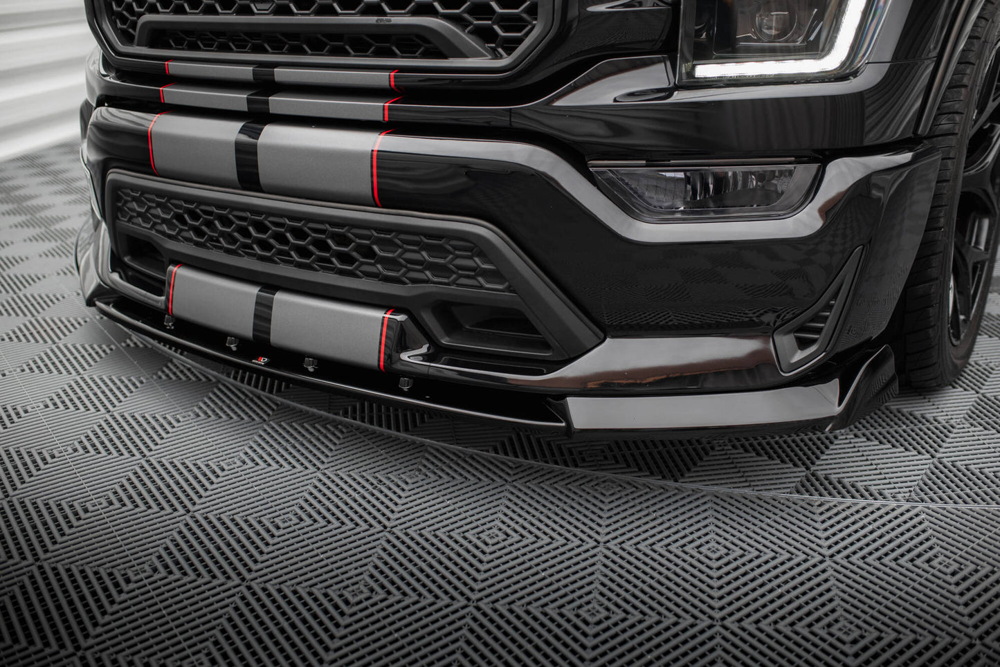 Front splitter shelby f150 super snake