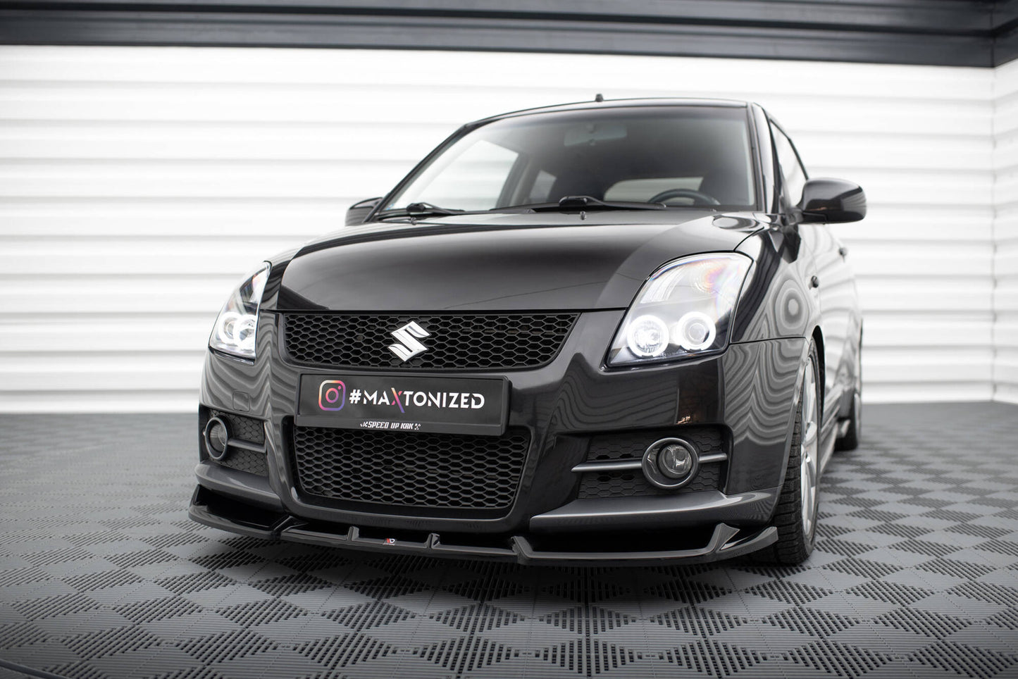 Front halkaisee Suzuki Swift Sport Mk4