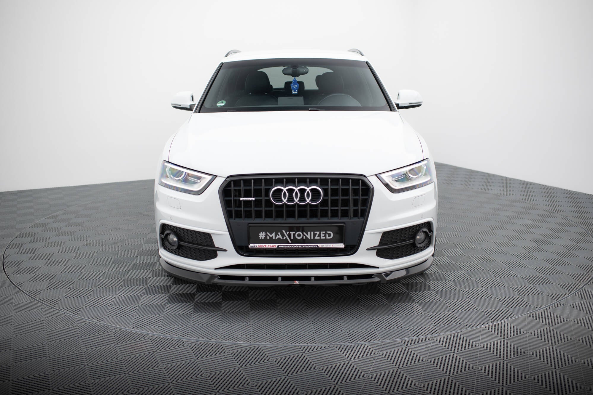 Front splitter v.1 audi q3 s-line 8u