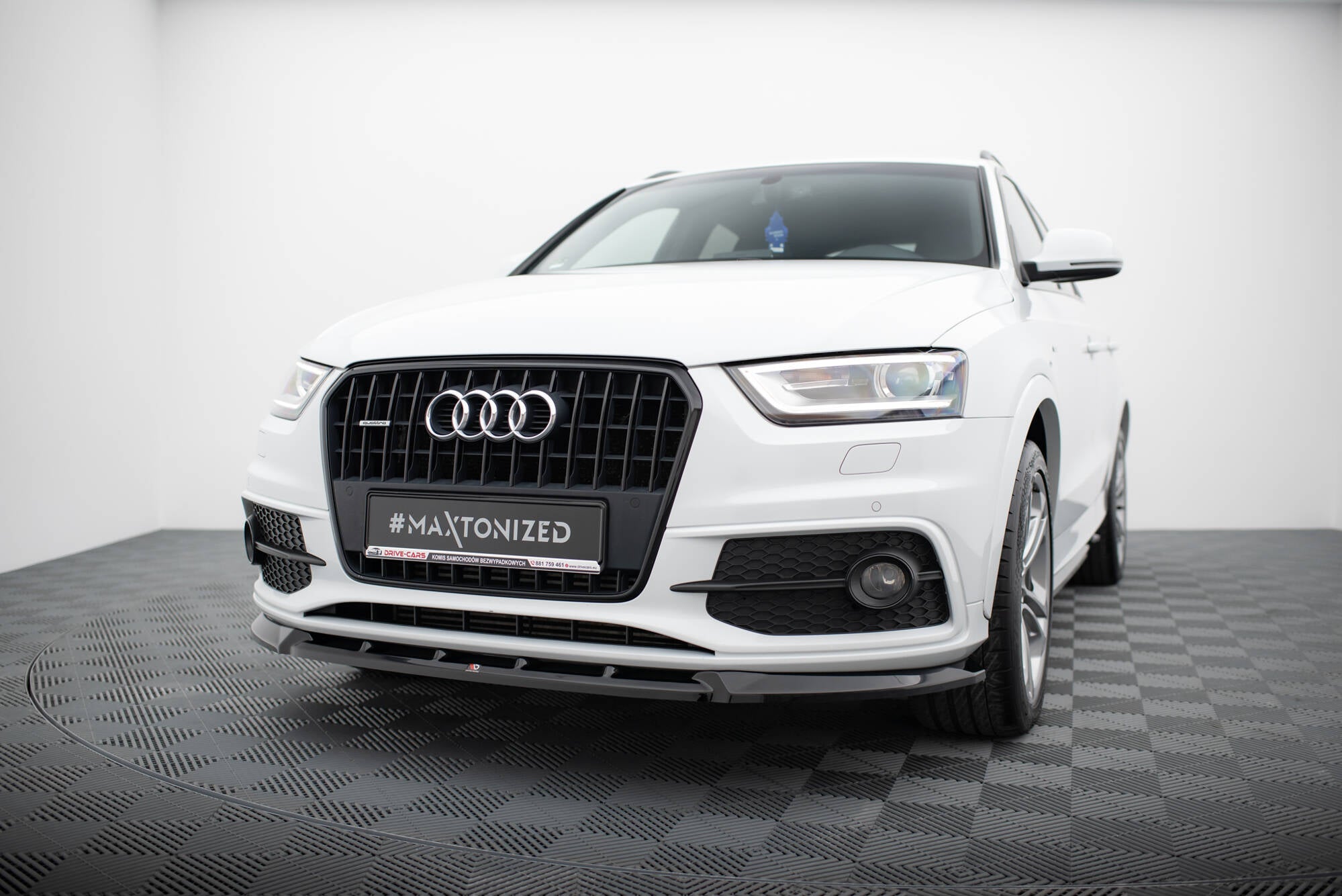Front splitter v.1 audi q3 s-line 8u
