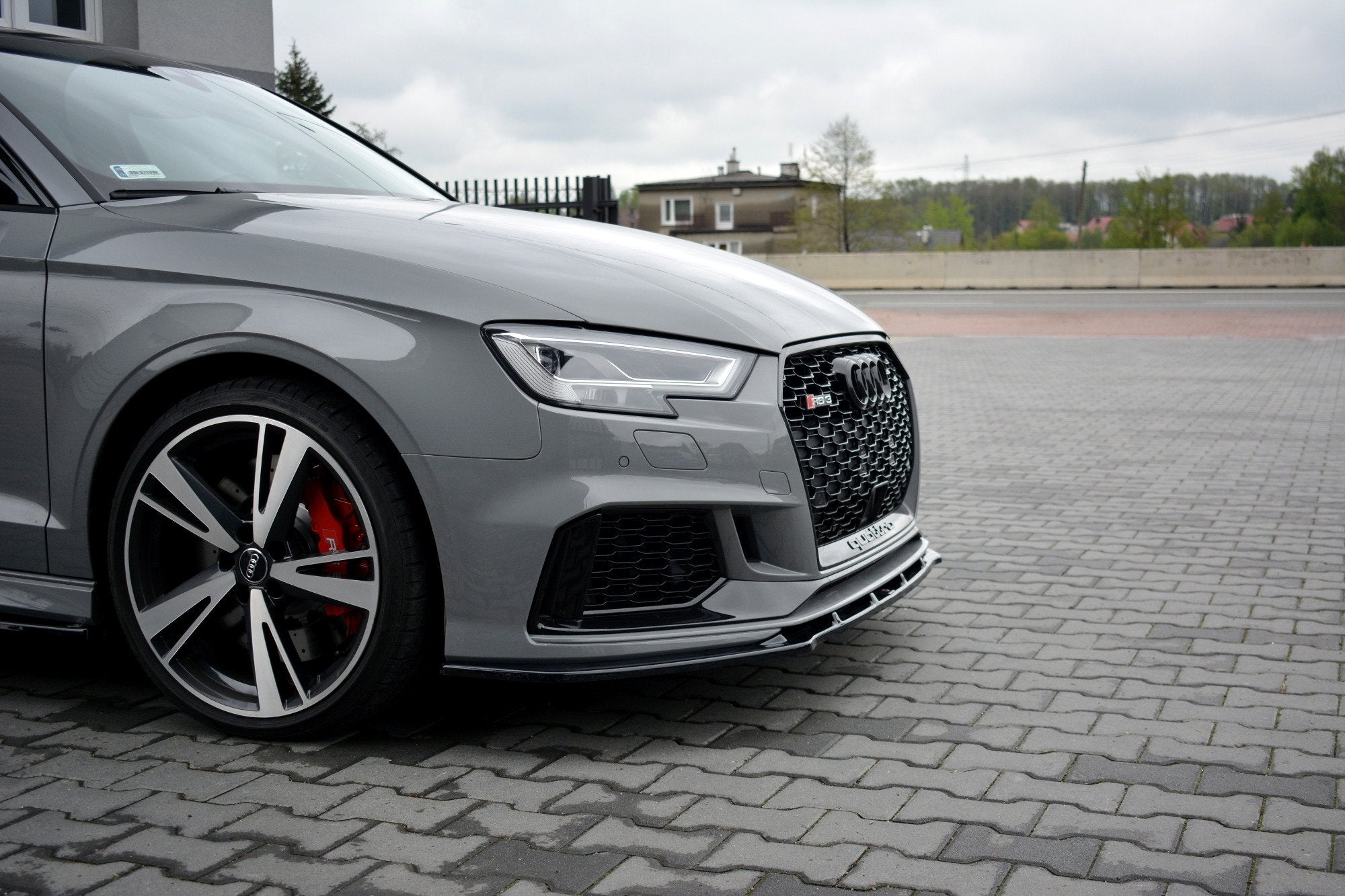 Front splitter v.1 audi rs3 8v fl sedan