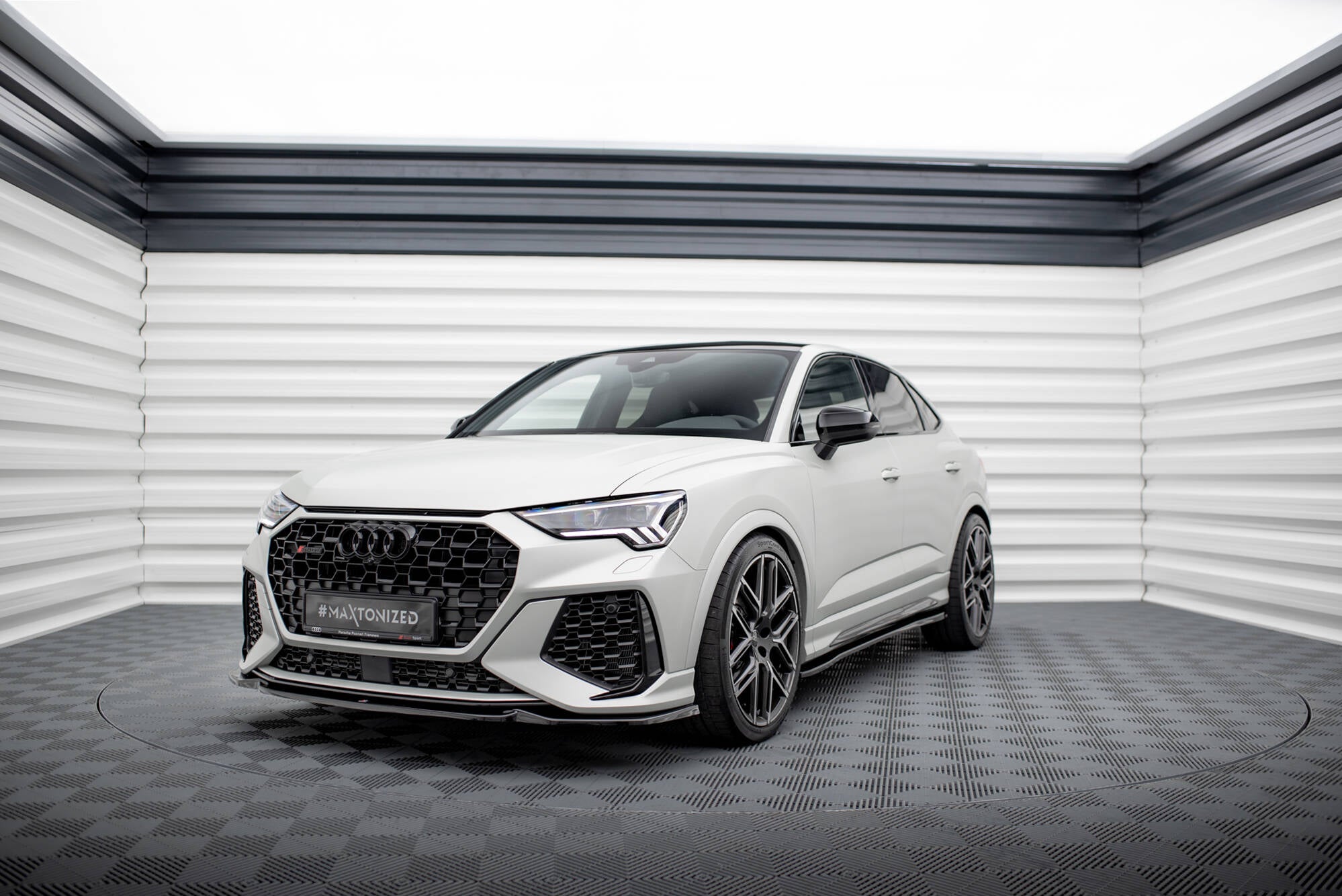 Frontopdelinger v.1 Audi RSQ3 F3