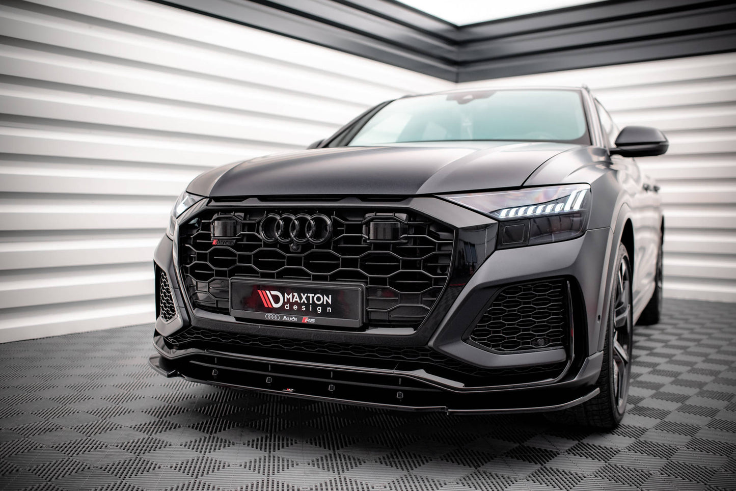 Front Splits v.1 Audi RSQ8 MK1