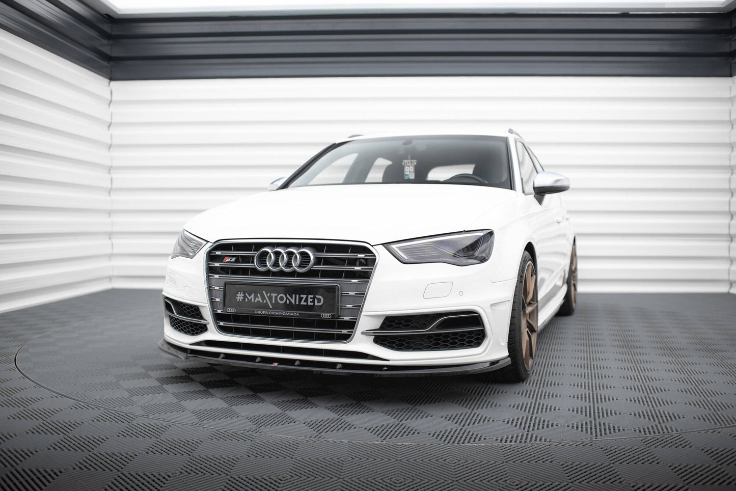 Front splitter v.1 audi s3 / a3 s-line sportback / hatchback 8v