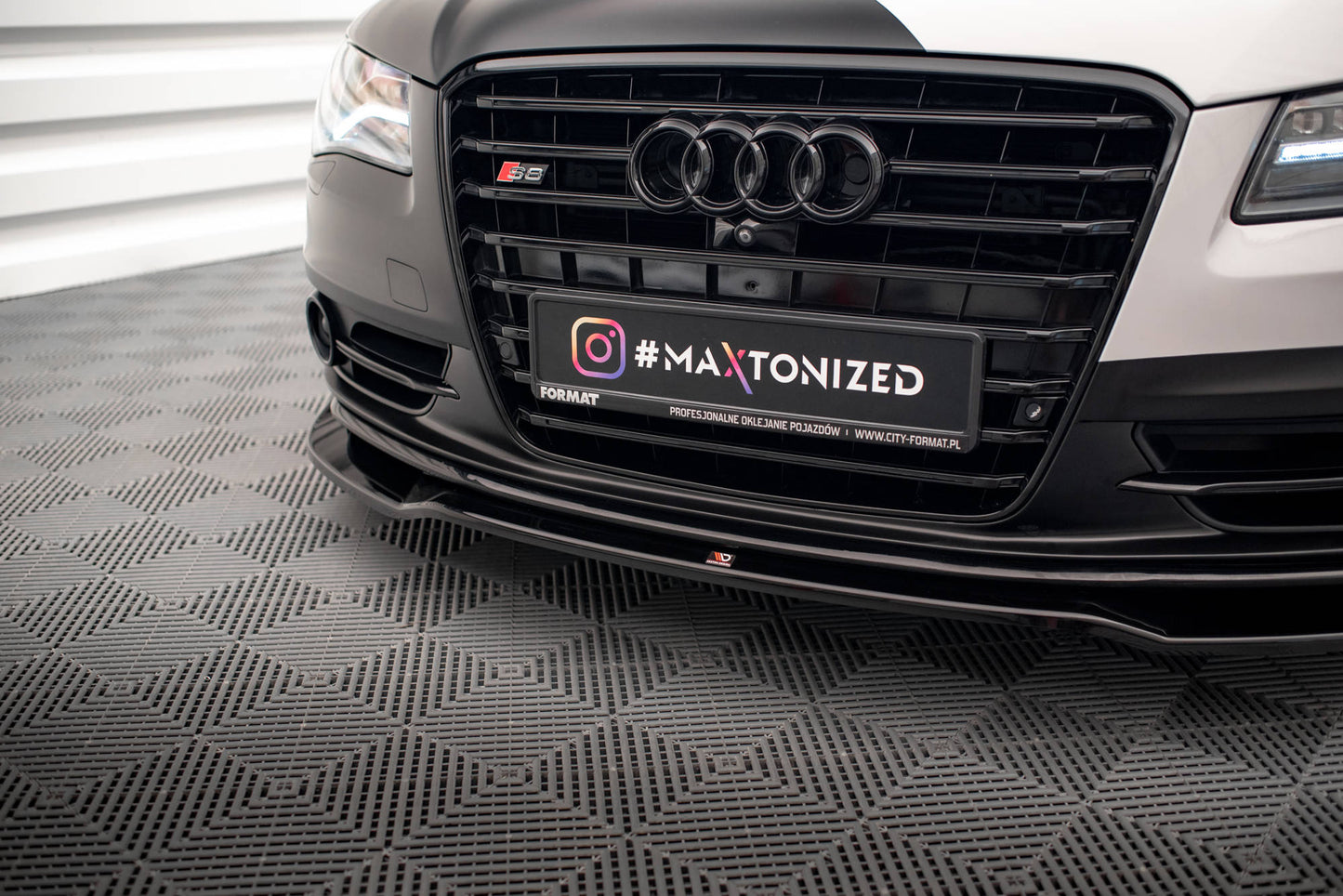 Front splitter v.1 audi s8 d4