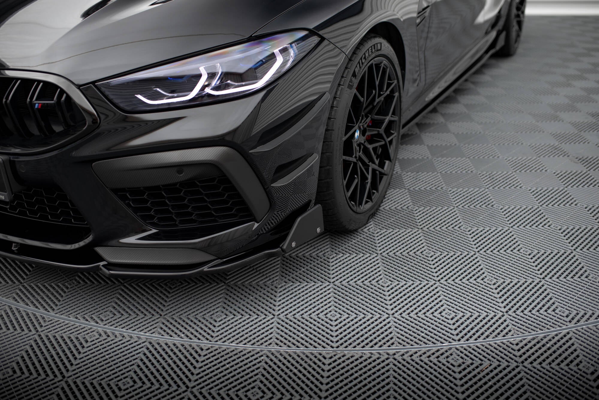 Front splitter v.1 + flaps bmw m8  gran coupe f93 / coupe f92
