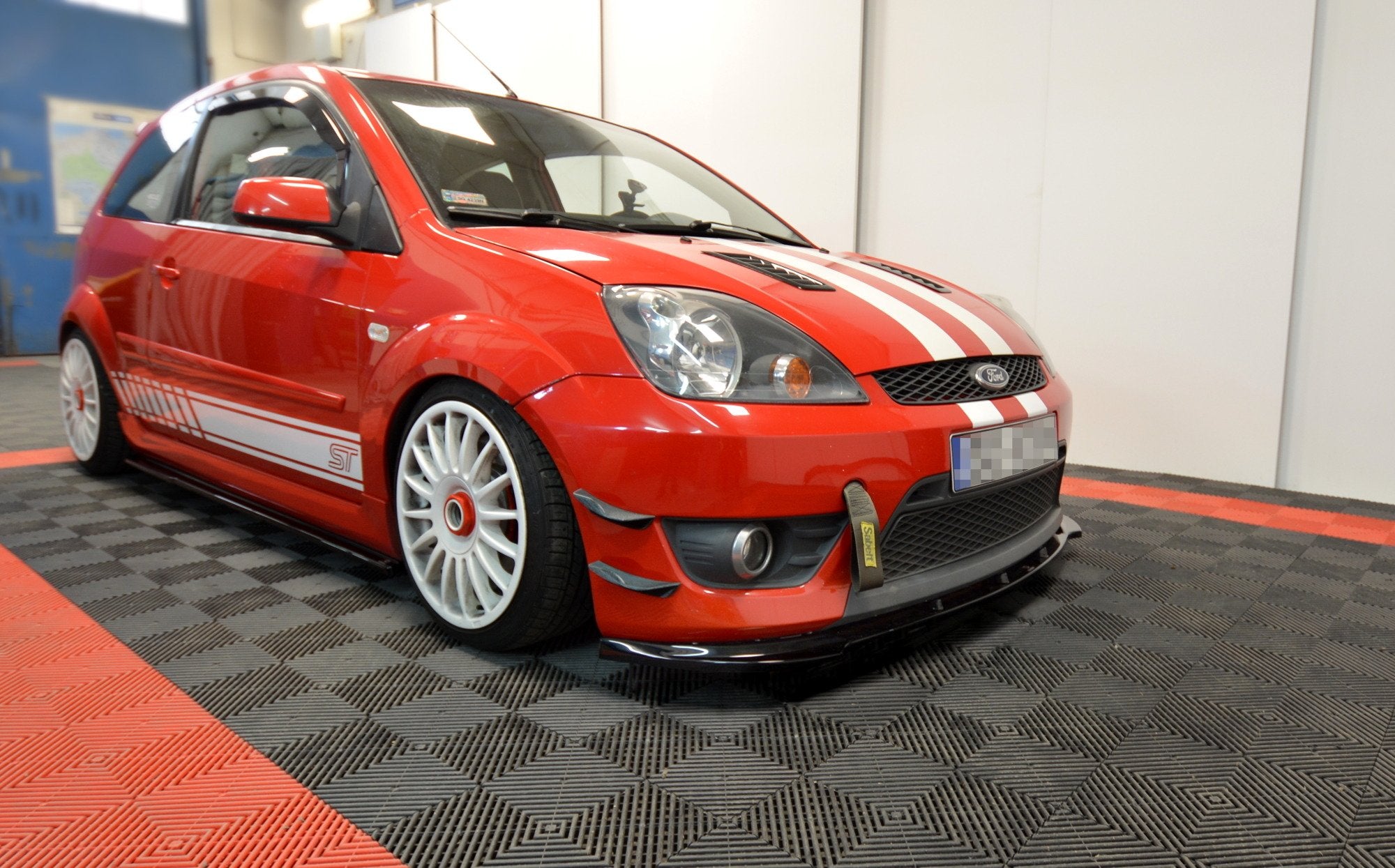 Front splitter v.1 ford fiesta st mk6