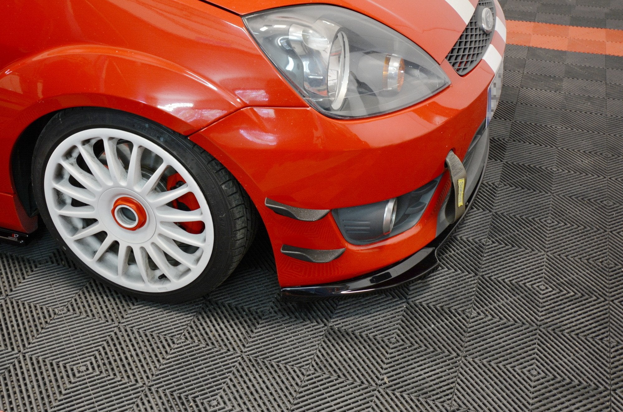 Front splitter v.1 ford fiesta st mk6