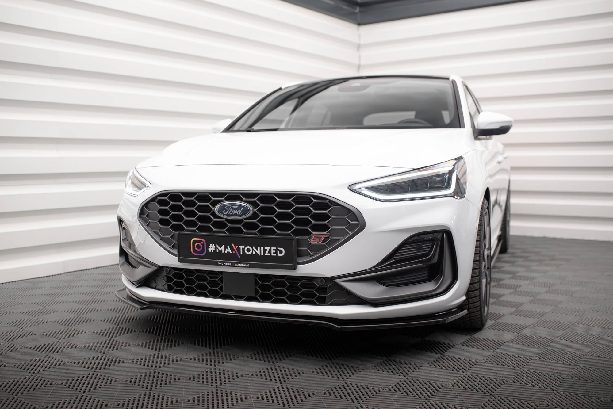 Front Shariter v.1 Ford Focus ST / ST-Line MK4 FaceLift