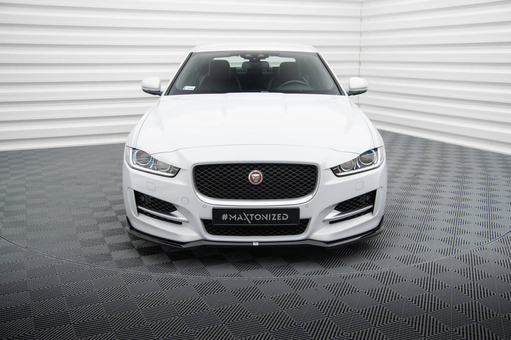 Front Splits v.1 Jaguar XE R-Sports X760