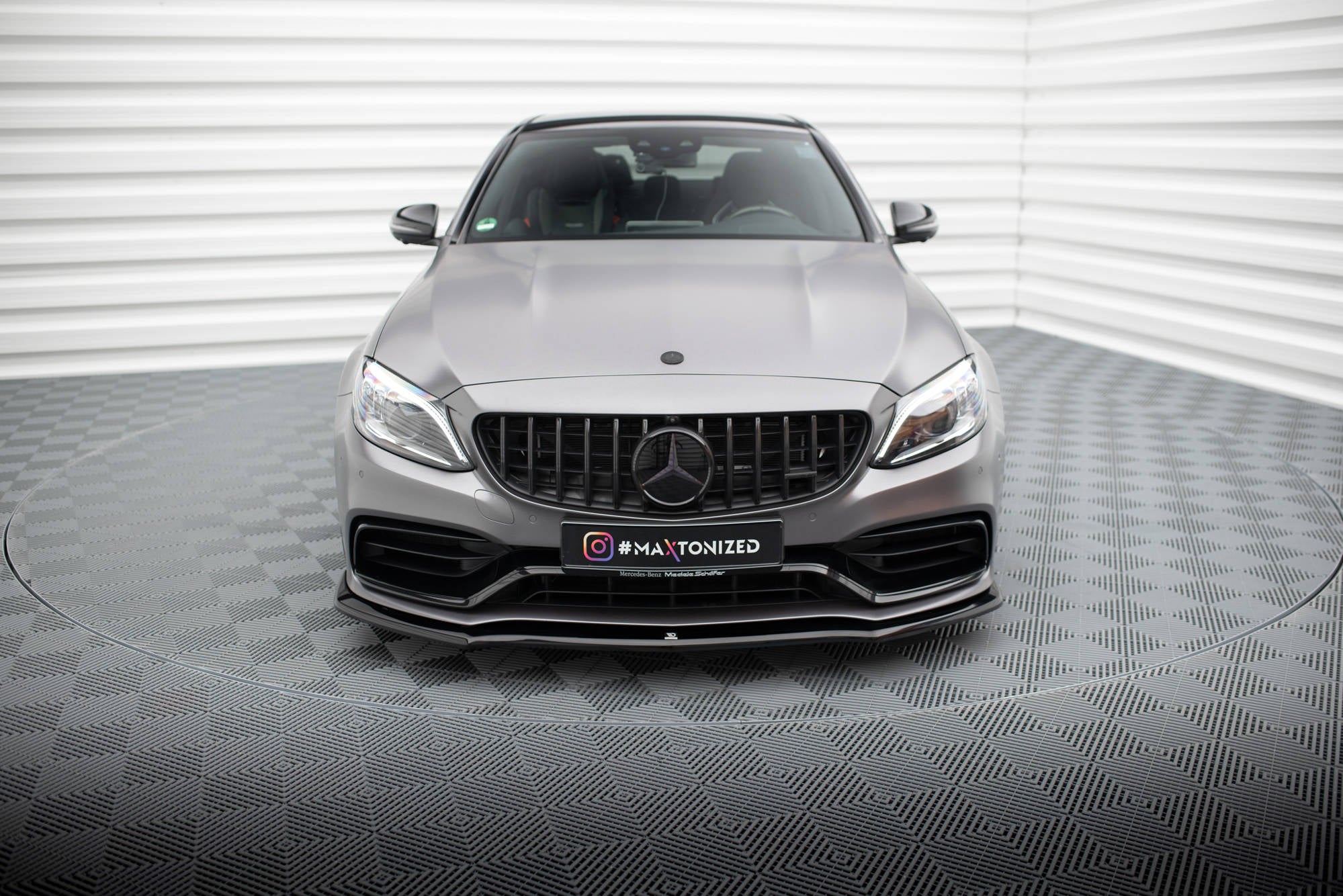Front splitter v.1 mercedes-amg c63 sedan / estate w205 facelift