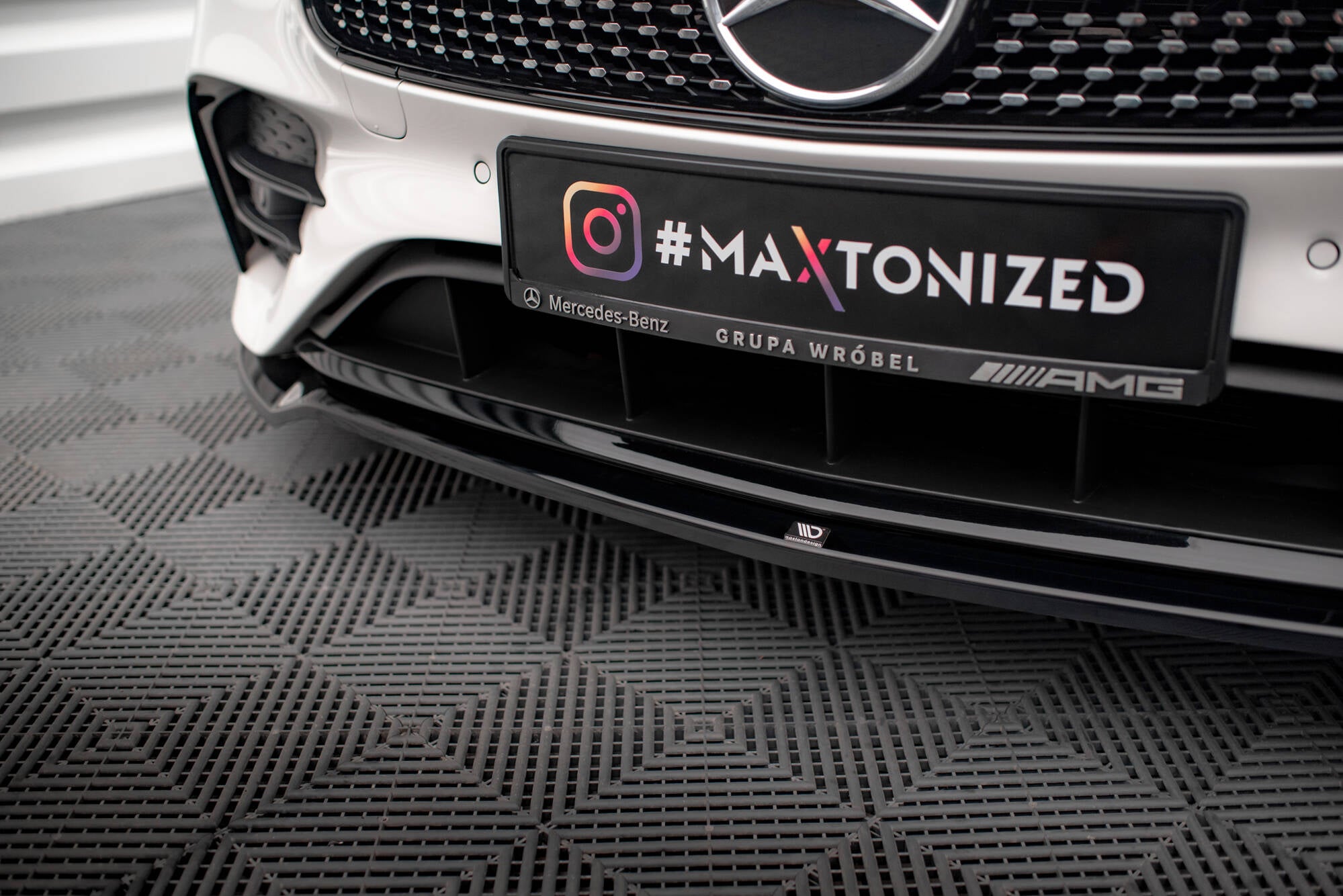 Front splitter v.1 mercedes-benz e-class w213 coupe facelift (c238 facelift) / cabriolet (a238 facelift) amg-line / 53 amg
