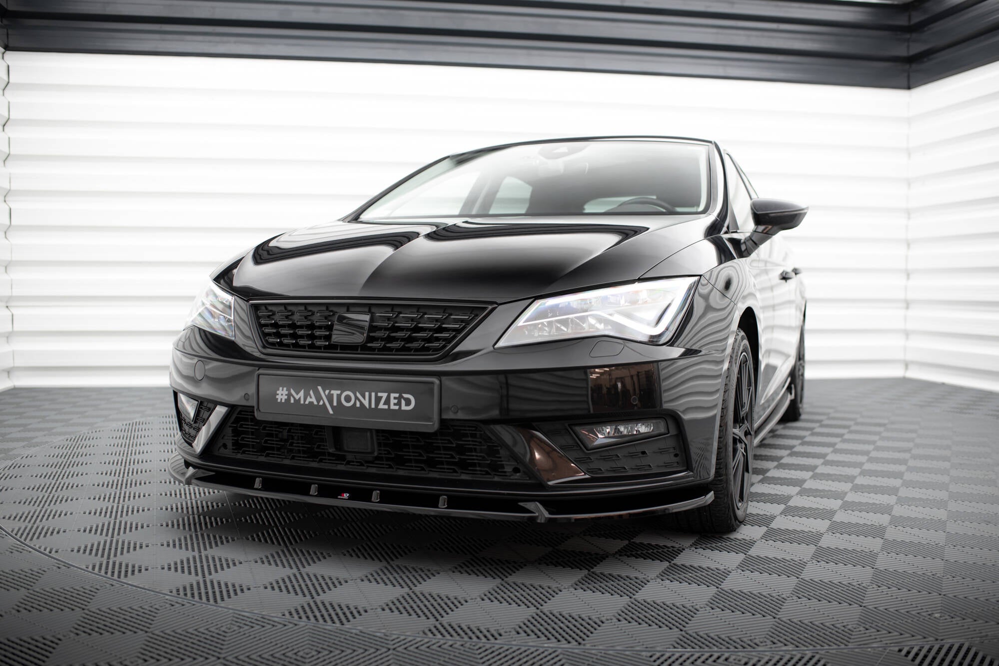 Front splitter v.1 seat leon mk3 facelift