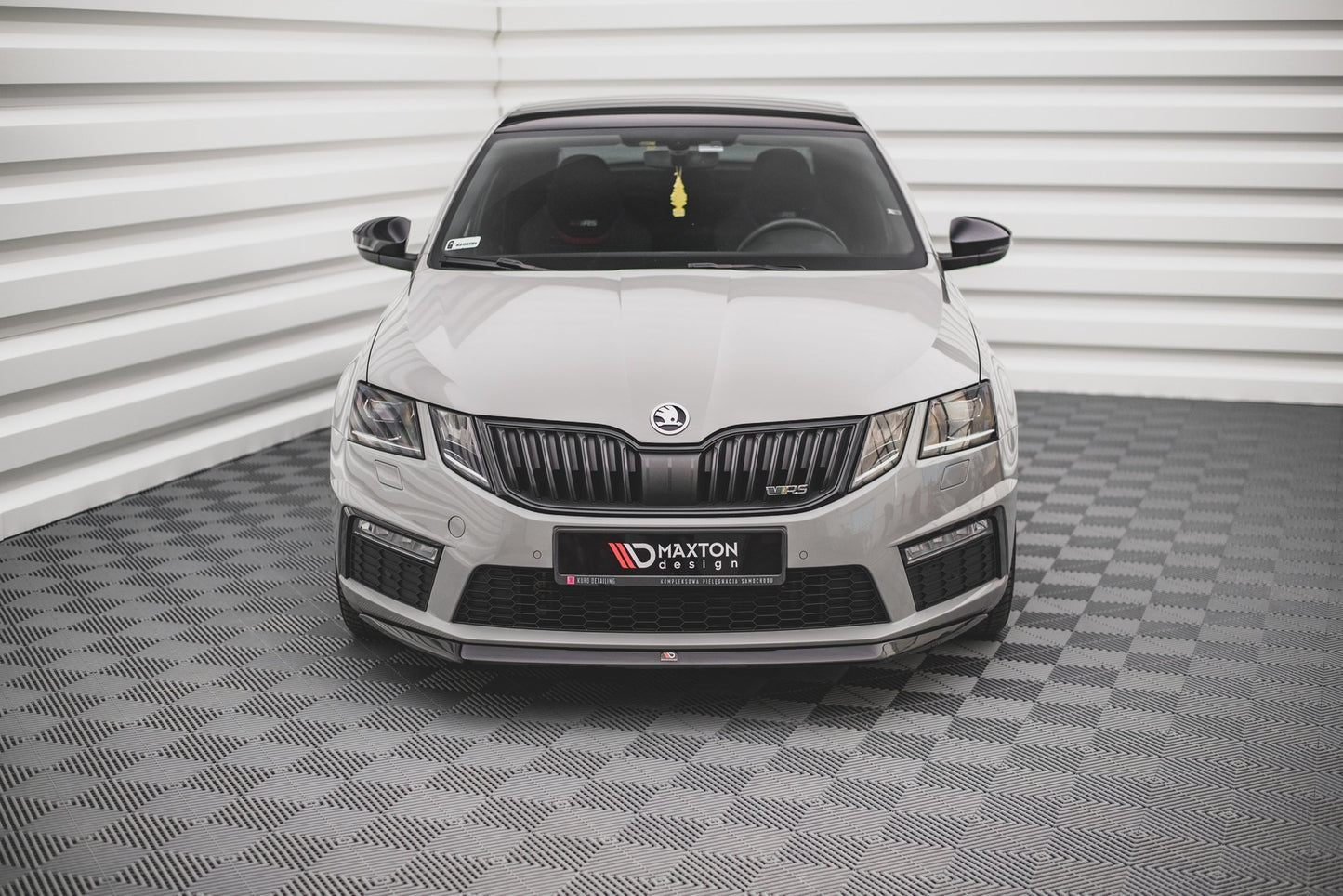 Front Shariter v.1 Skoda Octavia RS MK3 Facelift
