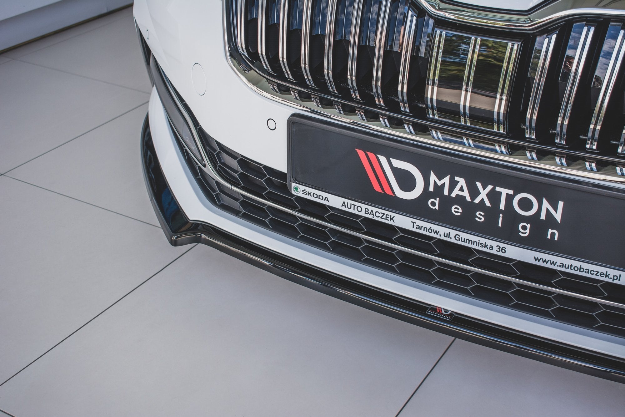 Front splitter v.1 skoda superb liftback / combi mk3 facelift