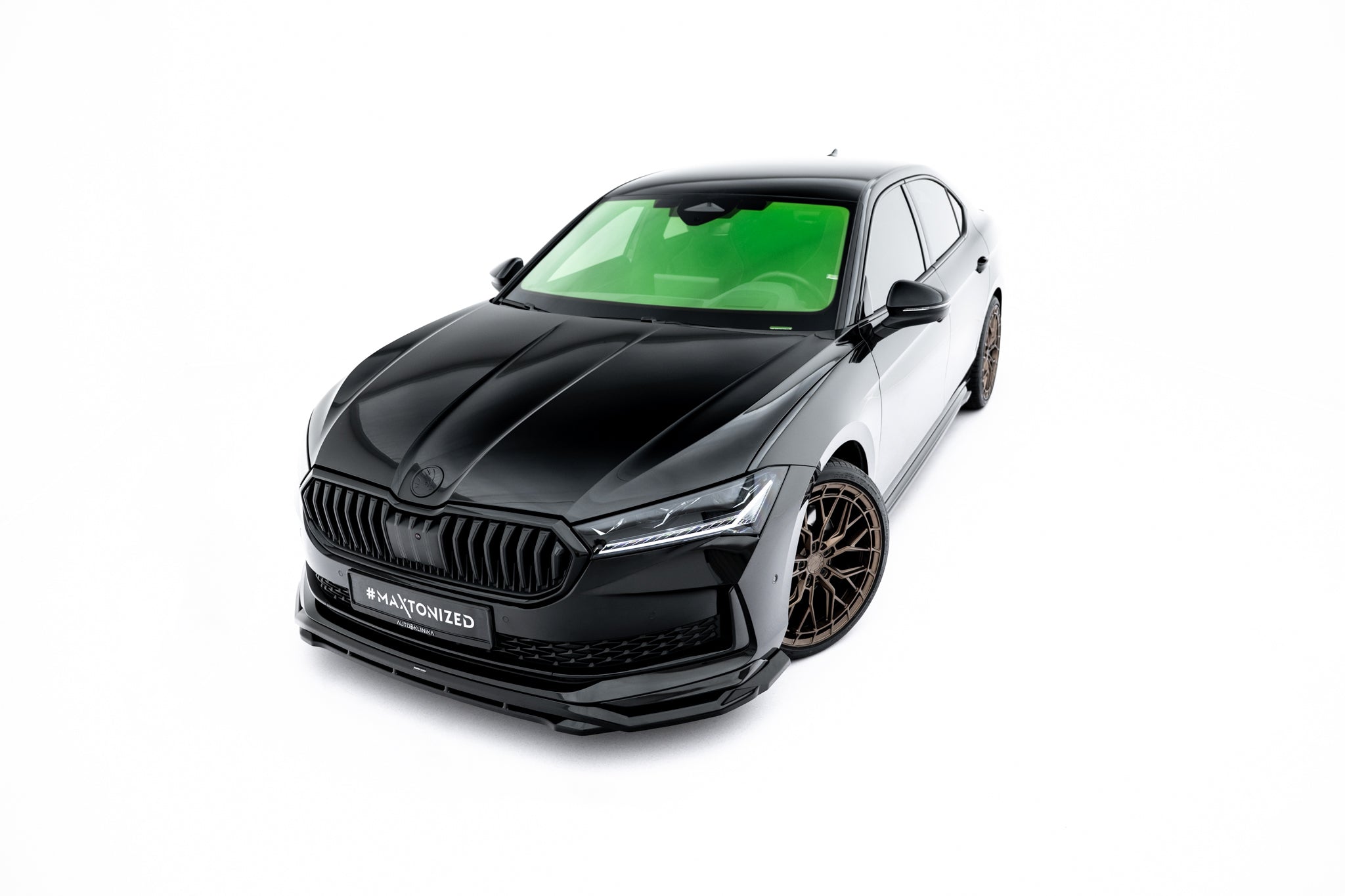 Etujakaja v.1 skoda superb sportline mk4