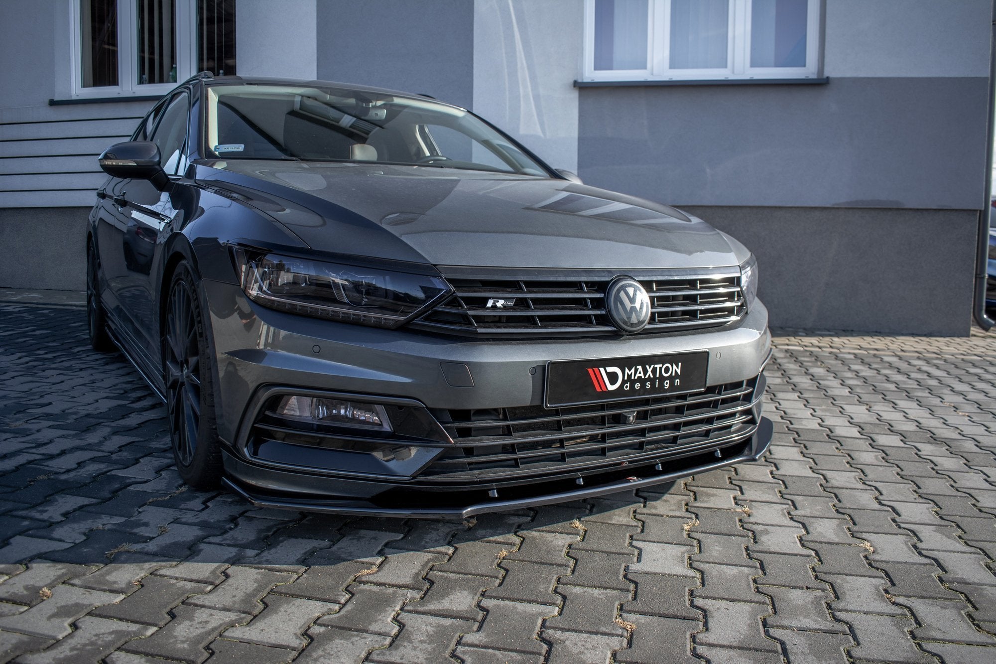 Front Splits v.1 Volkswagen Passat R-linja B8