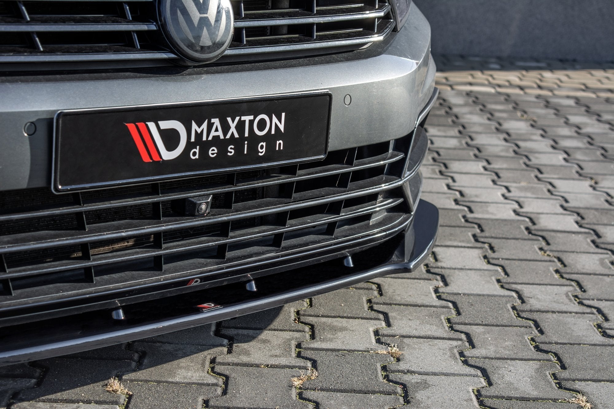 Front Splits v.1 Volkswagen Passat R-linja B8