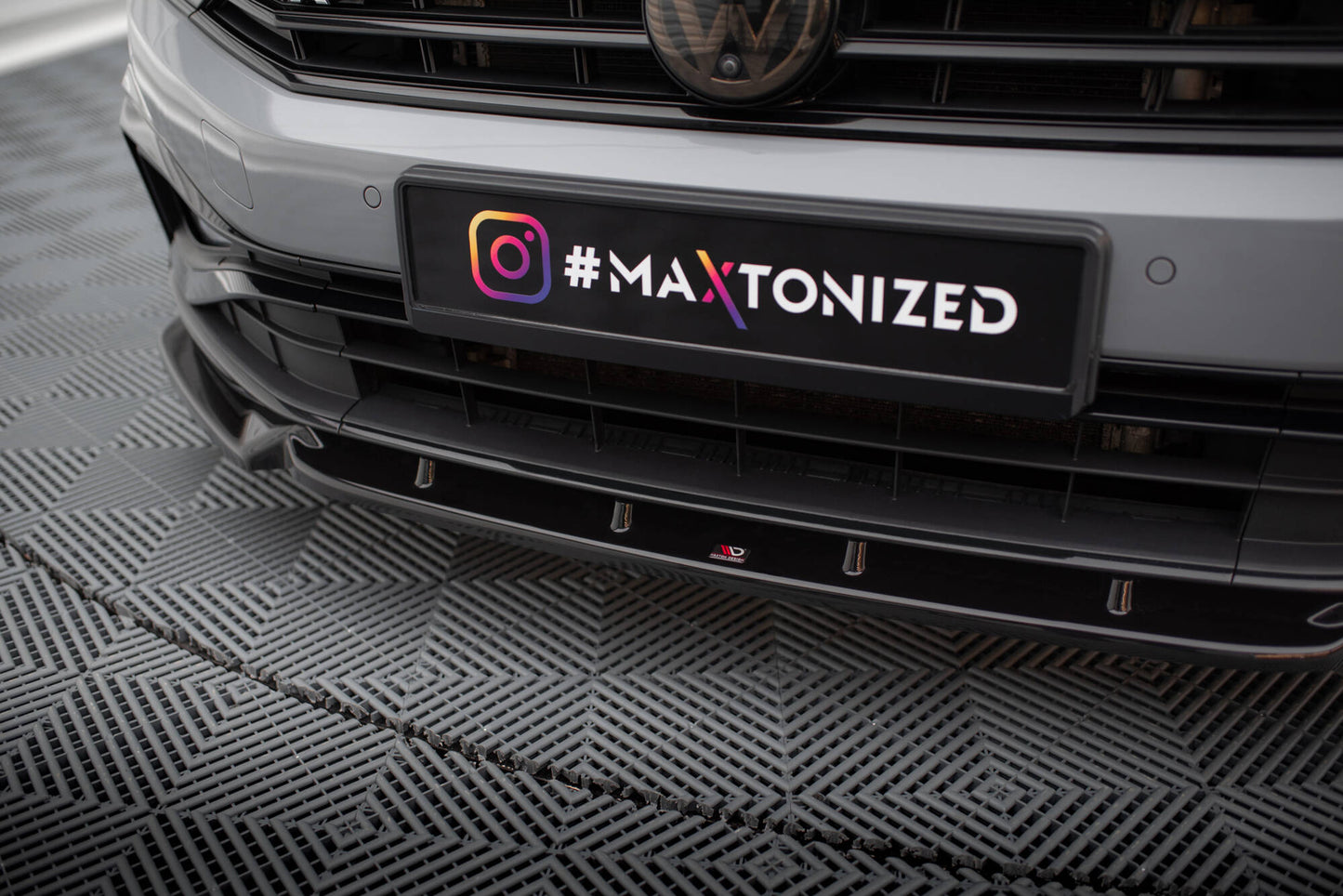 Front Shkitter v.1 Volkswagen Passat R-linja B8 FaceLift