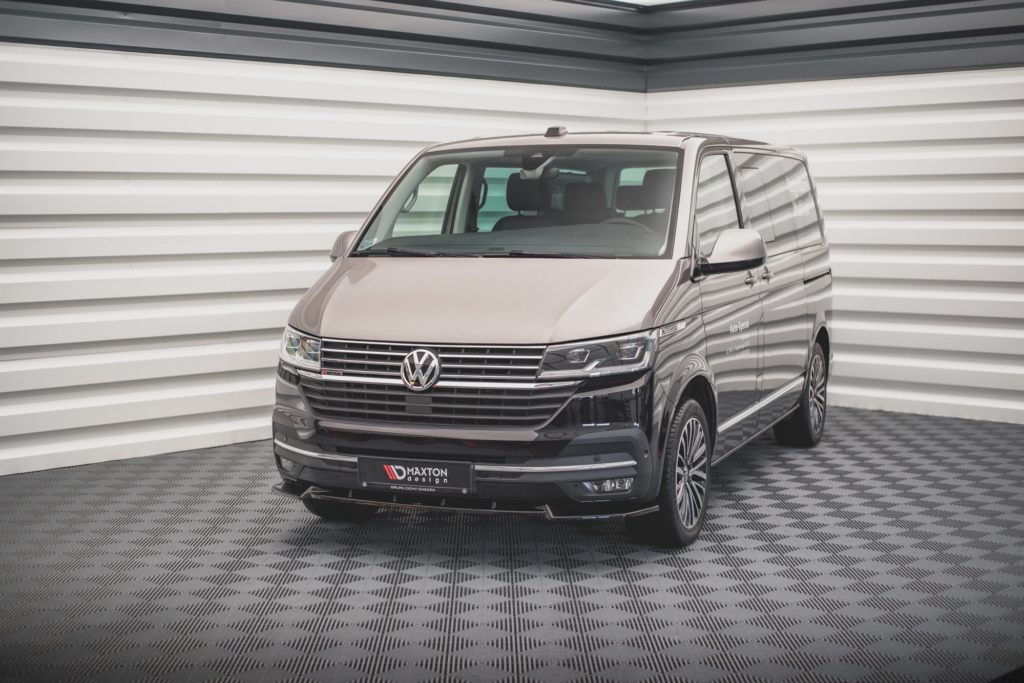 Front Splits v.1 Volkswagen T6 Facelift