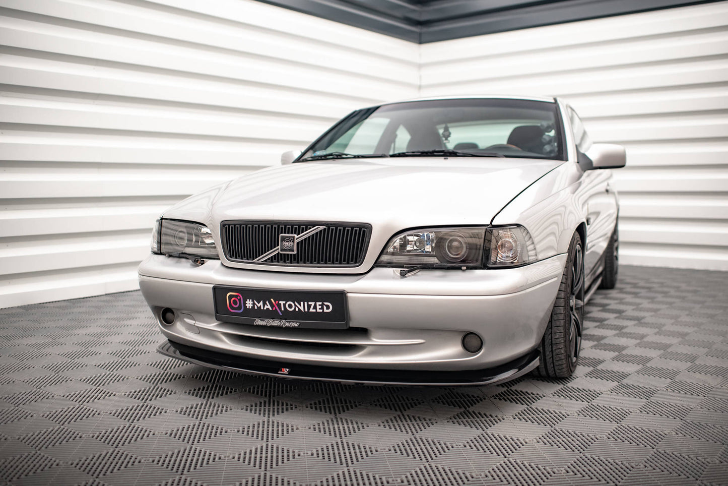 Front splits v.1 Volvo C70 MK1