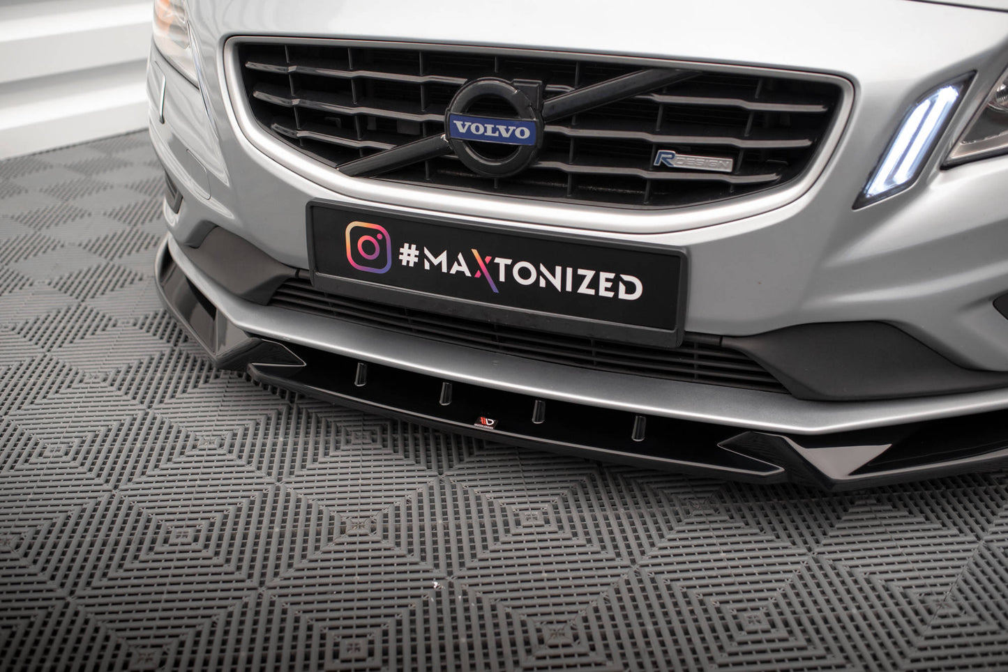 Front splitter v.1 volvo s60 r-design mk2