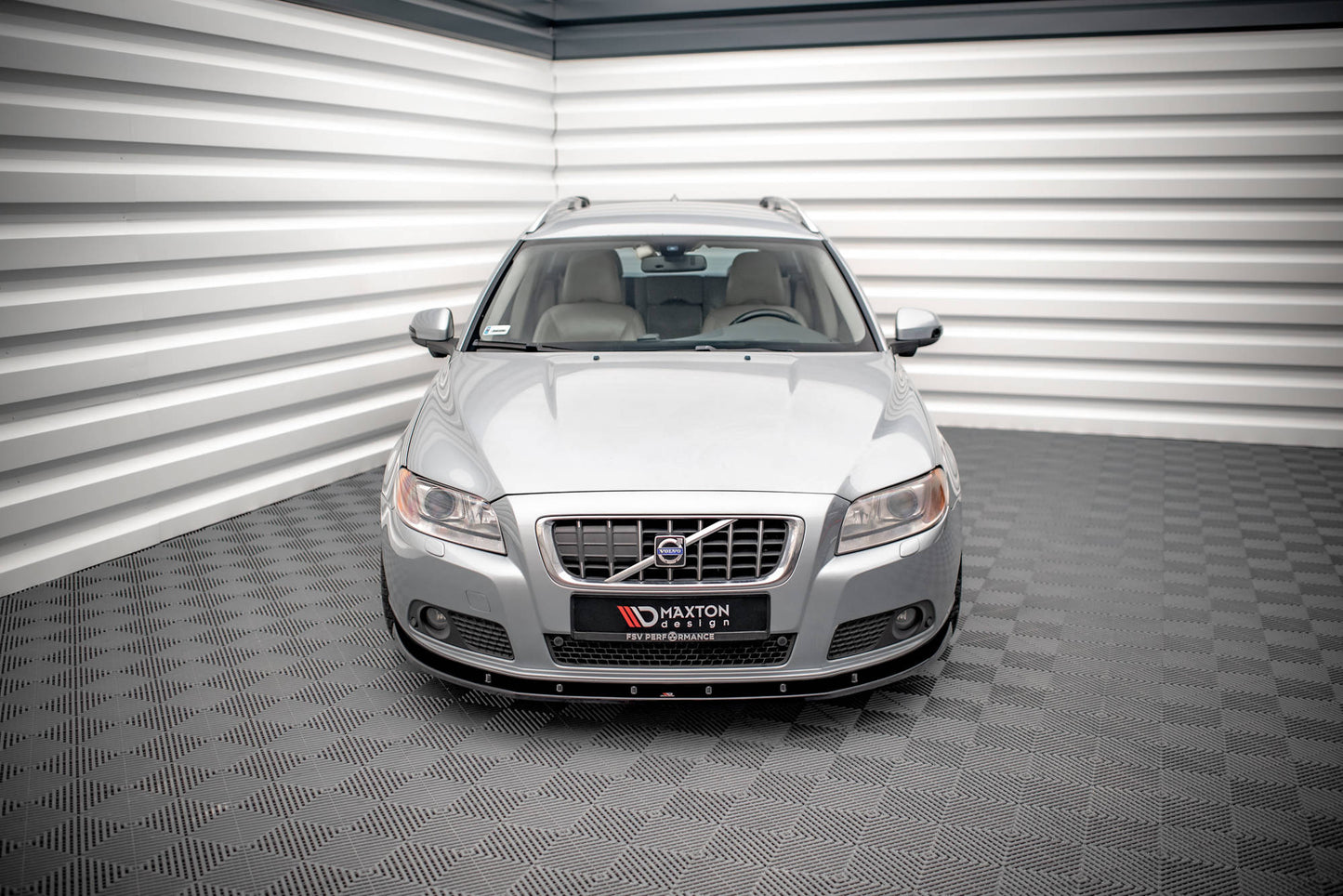 Front splits v.1 Volvo V70 Mk3