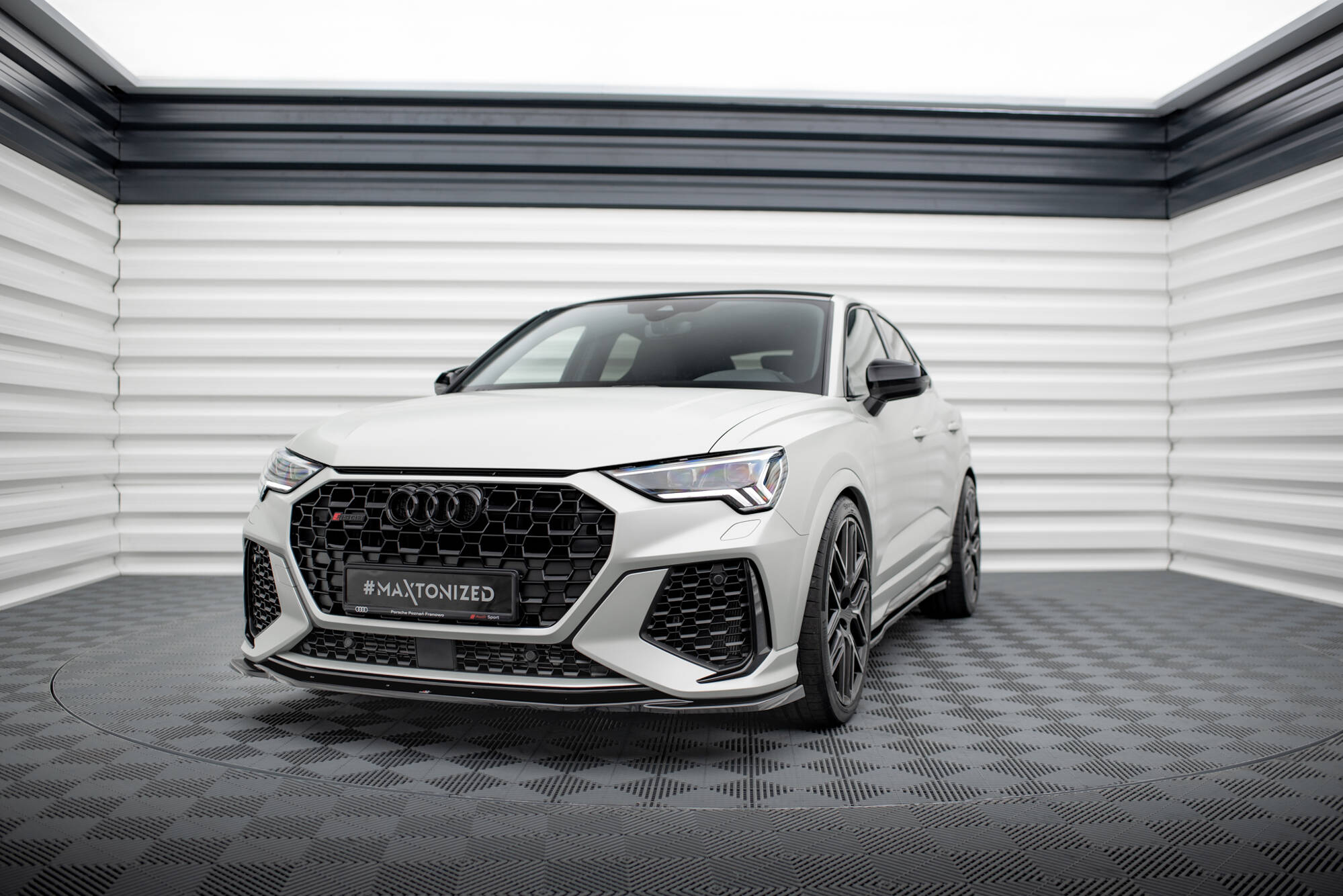 Front Splits v.2 Audi RSQ3 F3