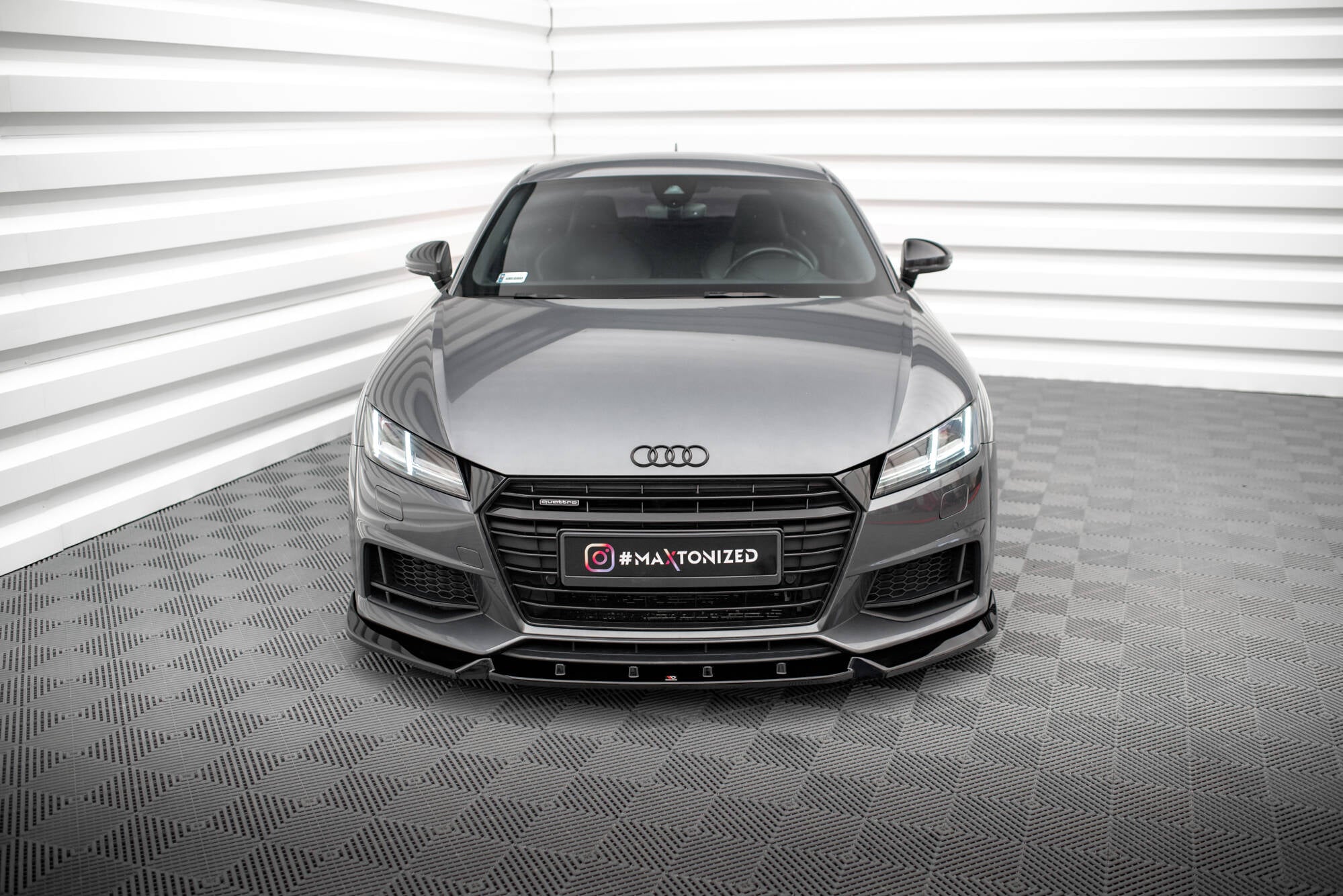 Front Splits v.2 Audi TT S / S-Line 8s
