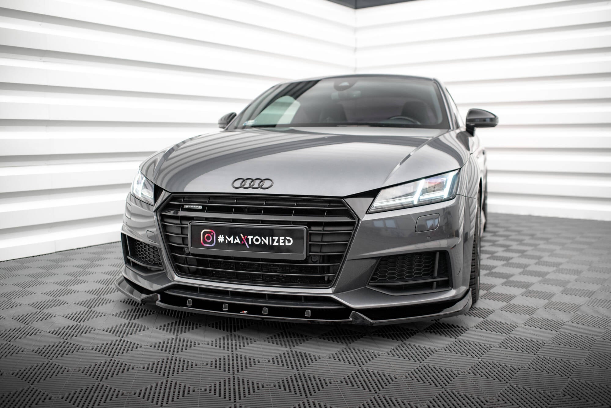 Front Splits v.2 Audi TT S / S-Line 8s