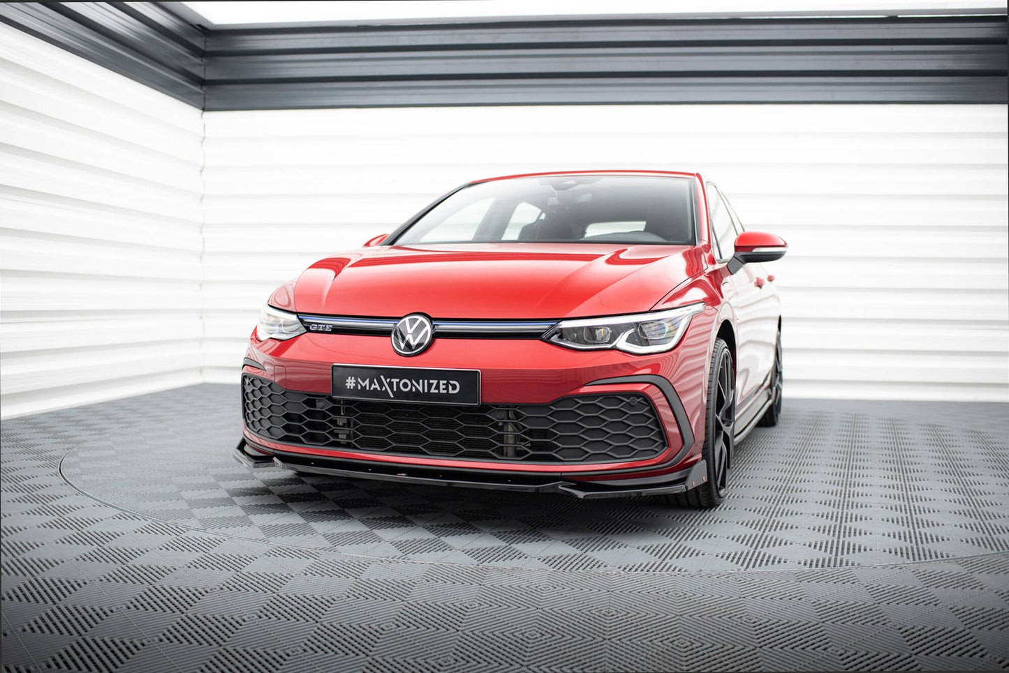 Front Sharitter V.2 + Flaps Volkswagen Golf GTI / GTE / GTD / R-Line MK8