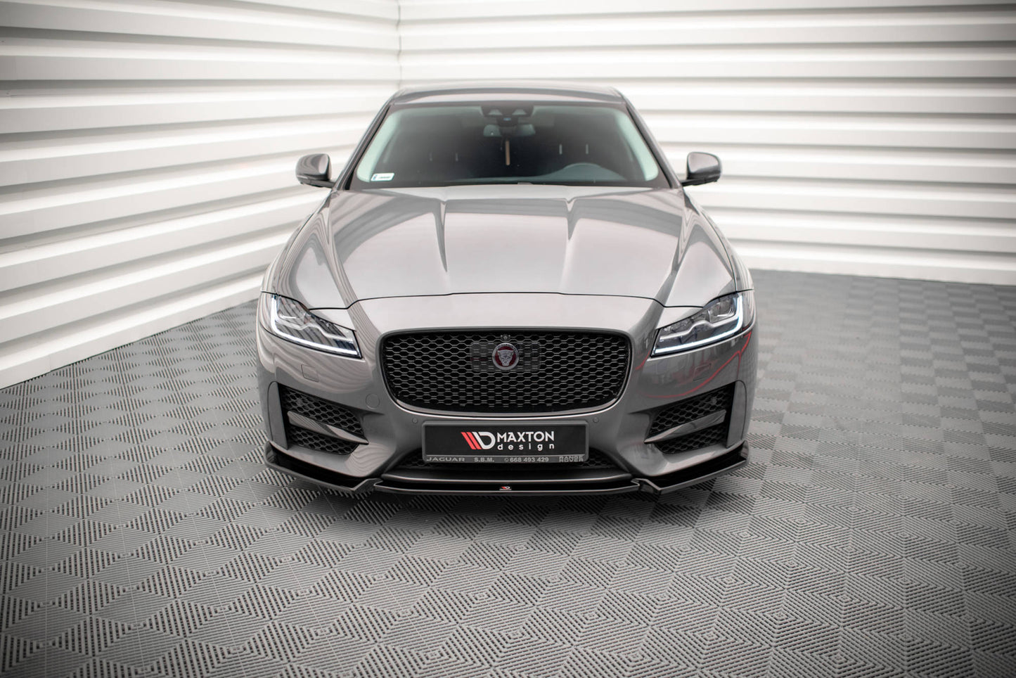 Front Splits v.2 Jaguar XF R-Sports MK2