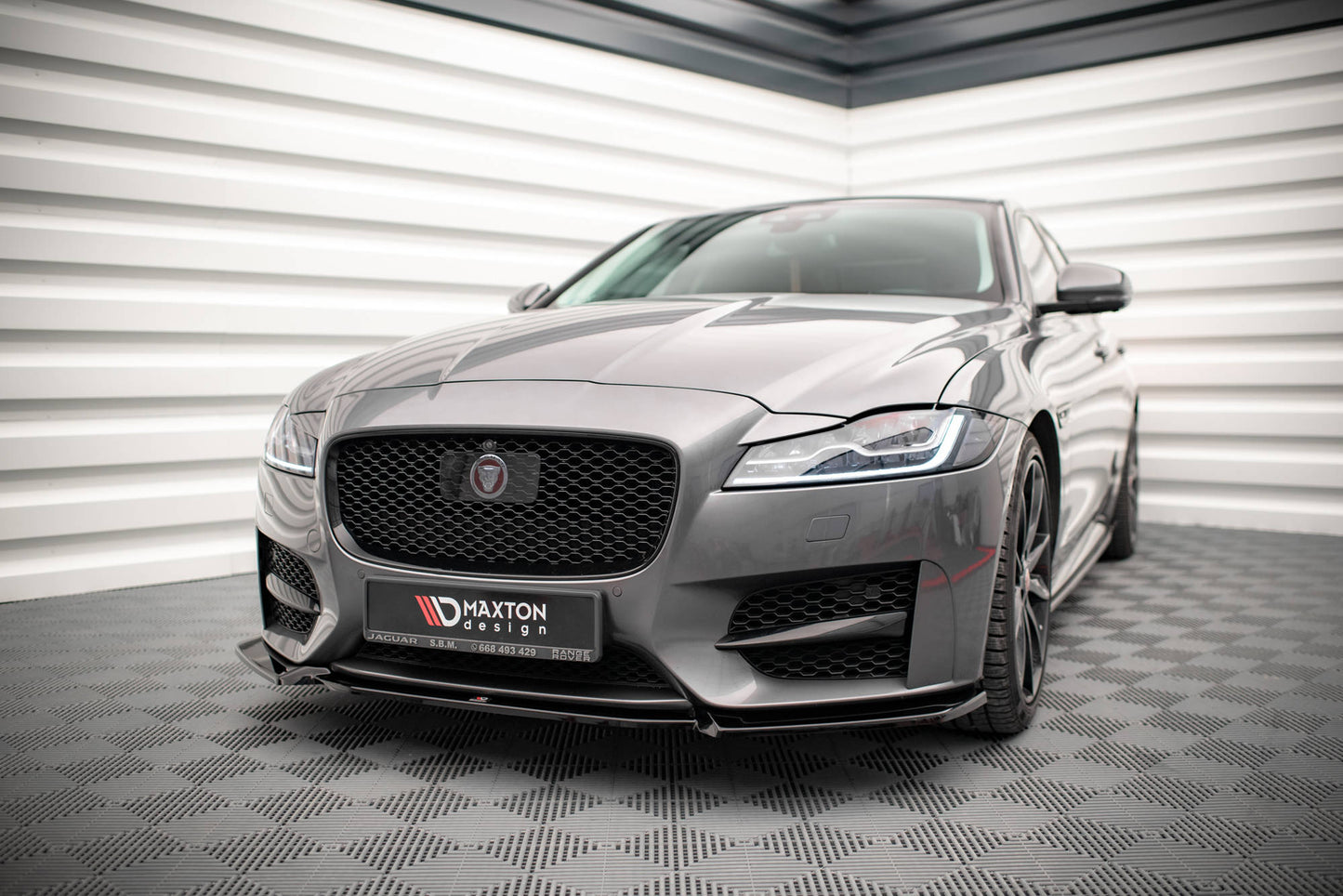 Front Splits v.2 Jaguar XF R-Sports MK2