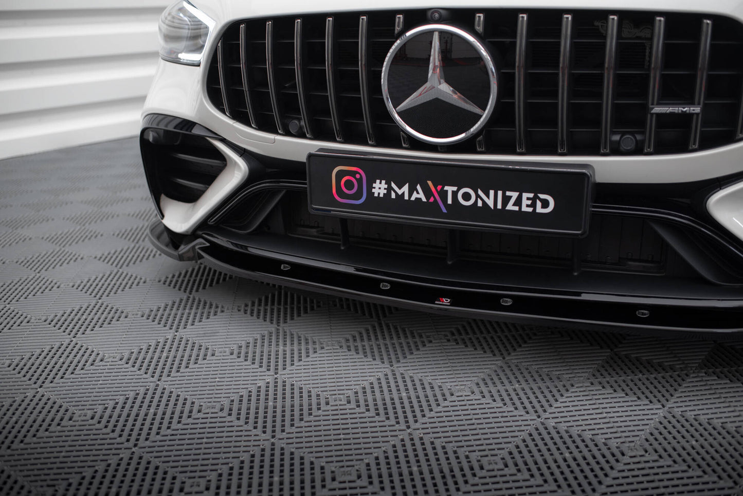 Front splitter v.2 mercedes-amg gt 43 4 door coupe v8 styling package