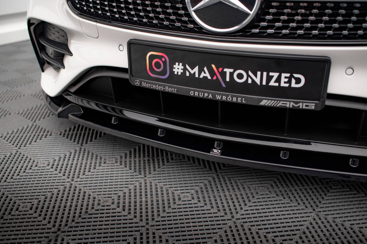 Front splitter v.2 mercedes-benz e-class w213 coupe facelift (c238 facelift) / cabriolet (a238 facelift) amg-line / 53 amg