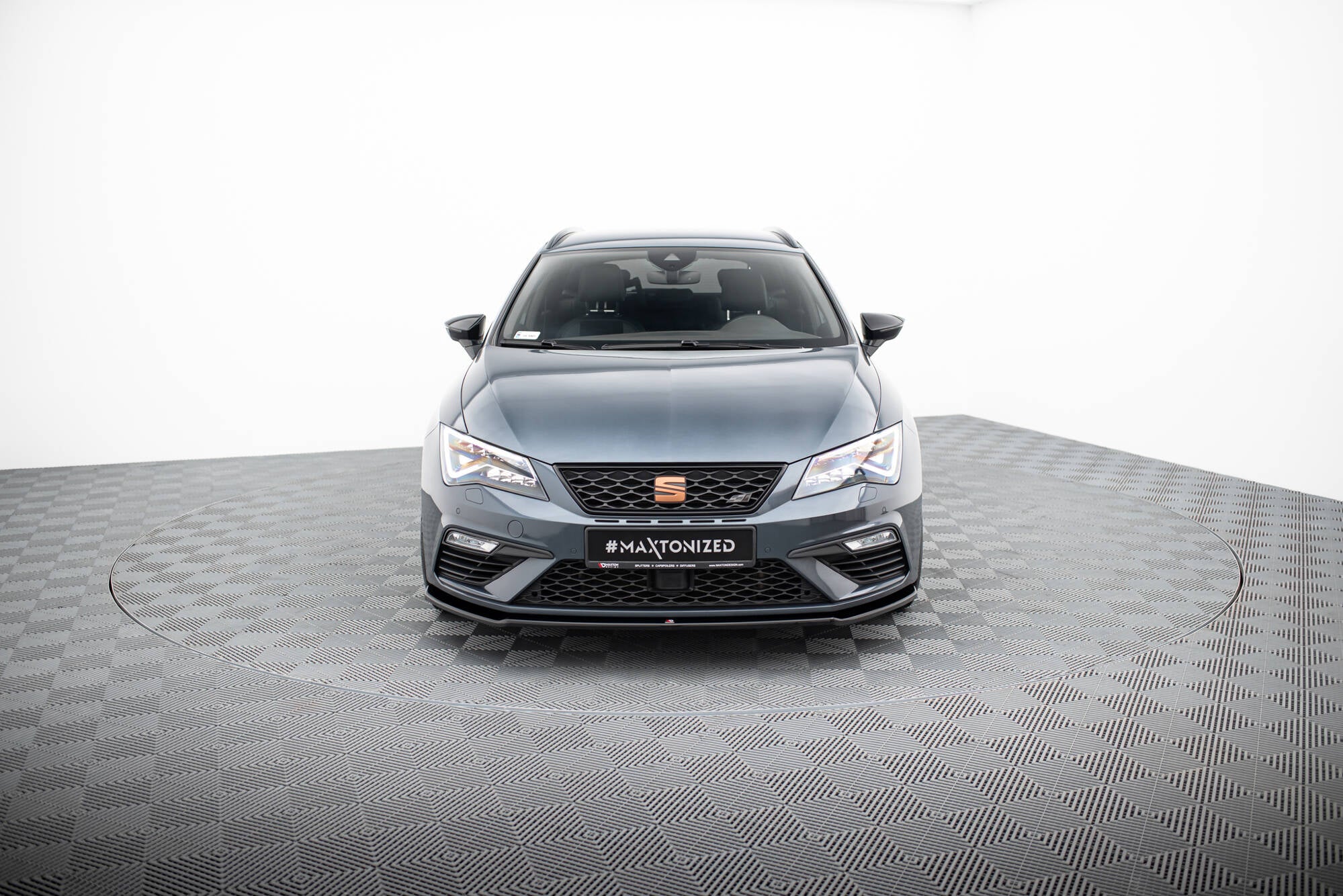 Etujakaja v.2 istuin Leon cupra / fr mk3 fl
