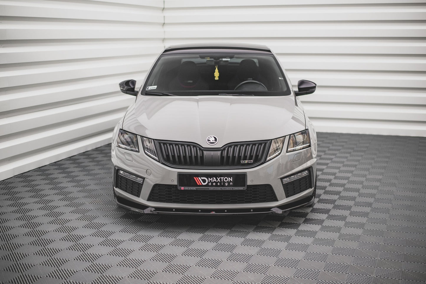 Front Shkitter v.2 Skoda Octavia RS MK3 Facelift