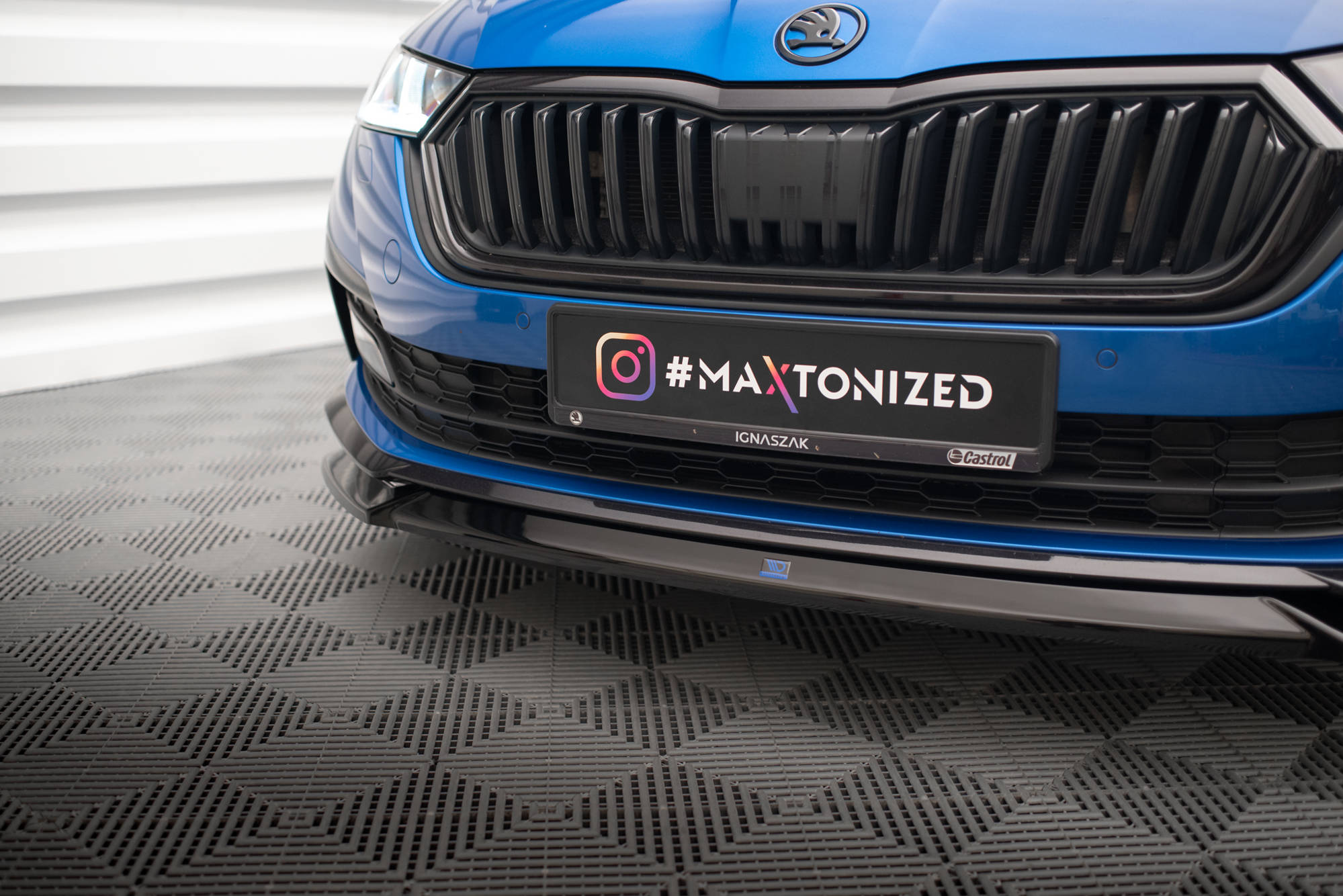 Front Splitter V.2 Skoda Octavia Sportline MK4