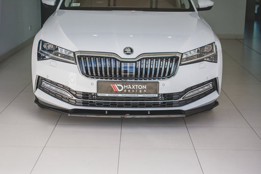 Front Sharitter V.2 Skoda Superb Liftback / Combi Mk3 Facelift